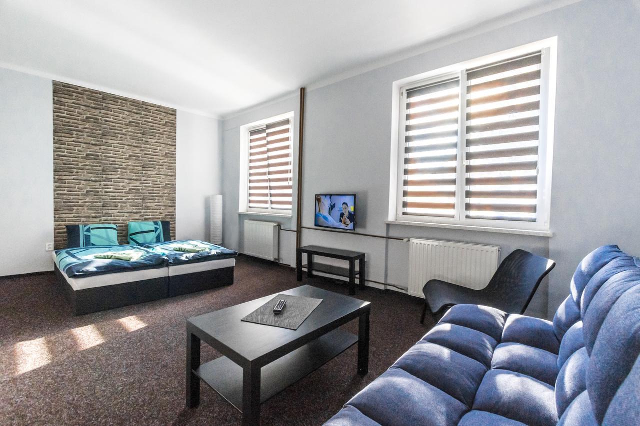 Garni Hotel Tachov Тахов Экстерьер фото