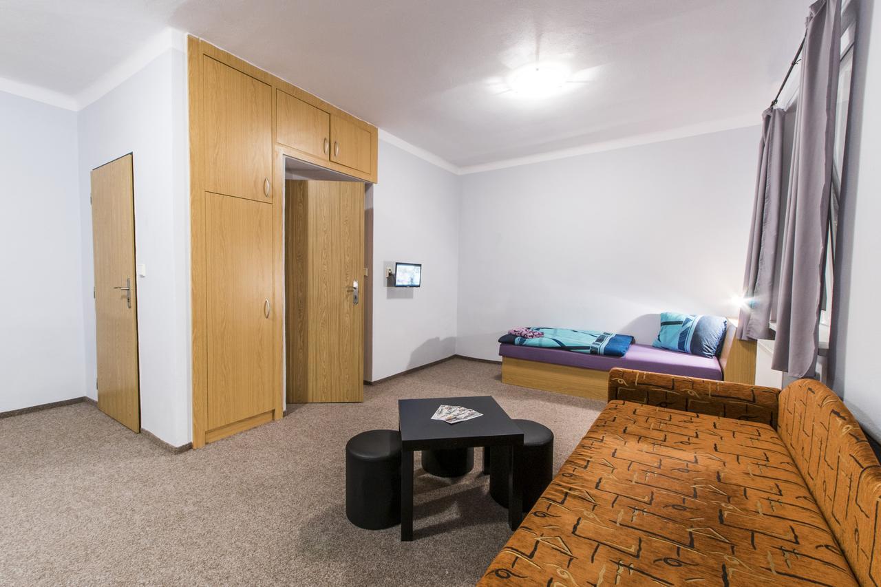 Garni Hotel Tachov Тахов Экстерьер фото